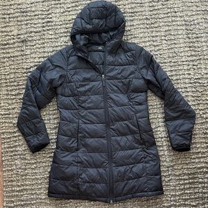 Amazon Essentials Women's Black Puffer Coat